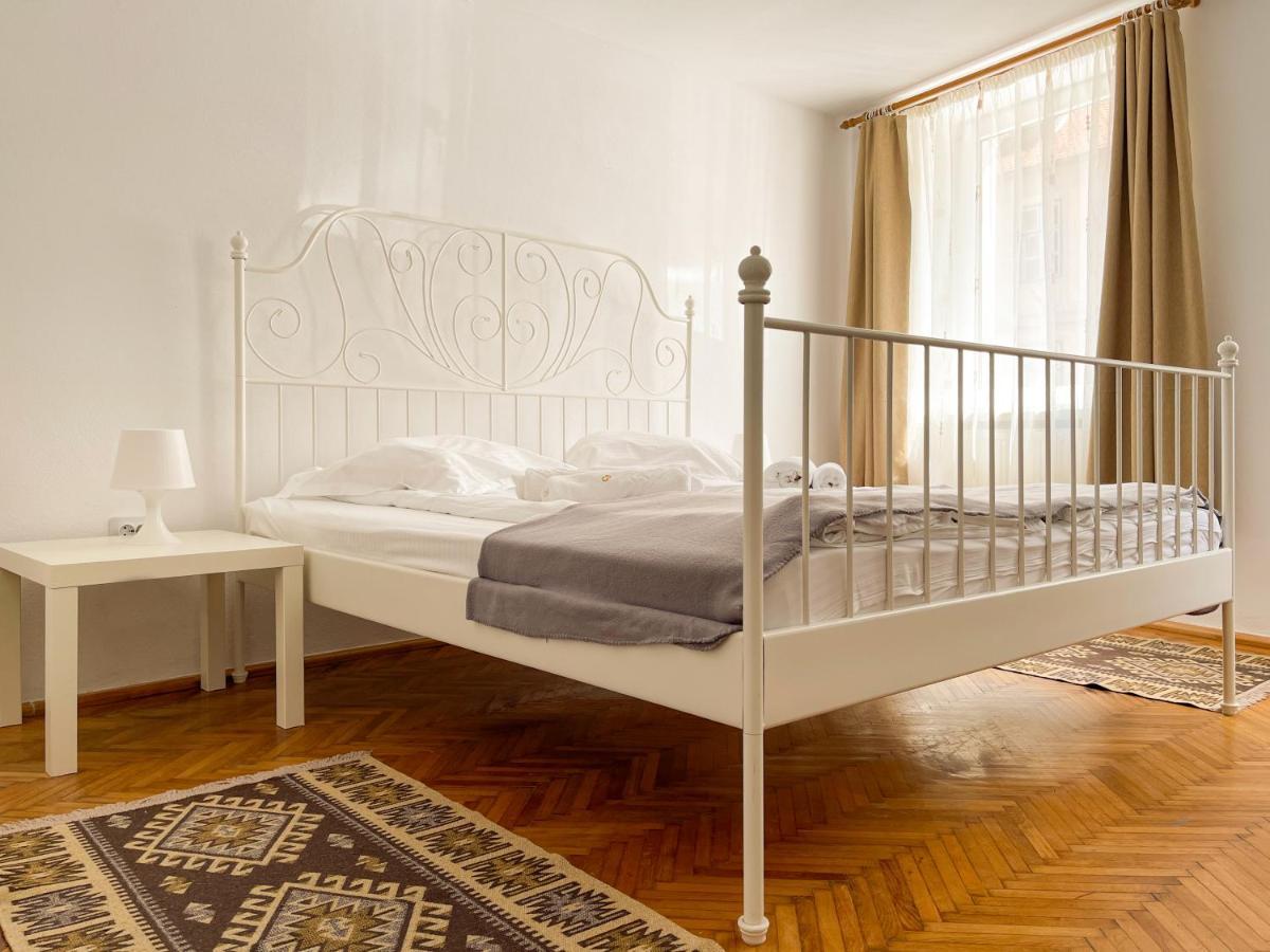 White Moon Apartment Braszów Zewnętrze zdjęcie